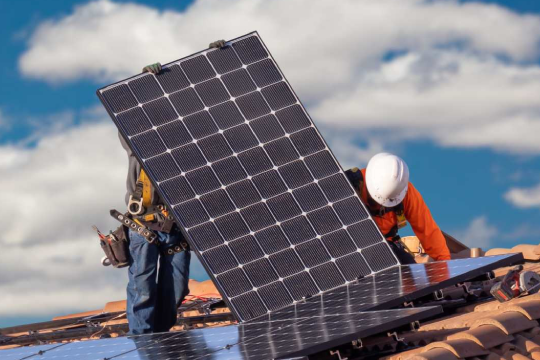 energía solar Colombia, paneles solares Colombia, energía solar para empresas, energía solar para hogares, ahorro energía solar